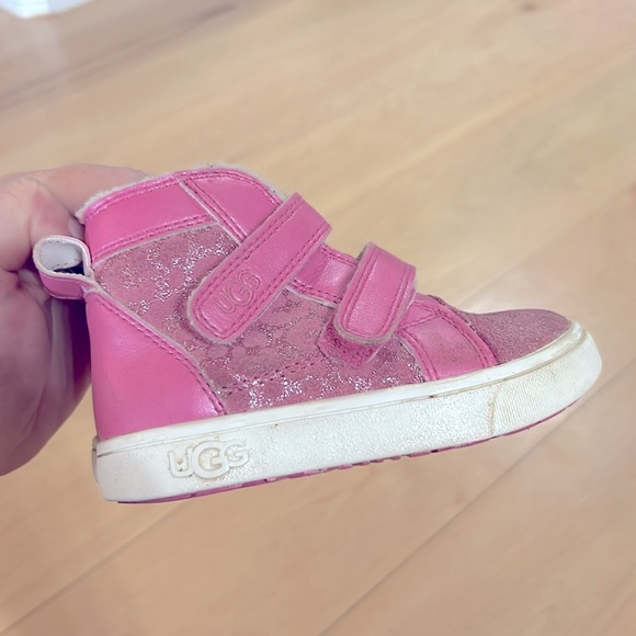 Toddler UGGs size 7 - Picture 4 of 5